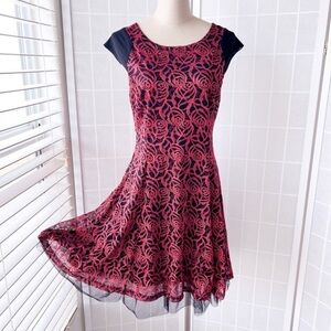 SUZY SHIER Black & Red Rose Floral Lace Knee Length Dress